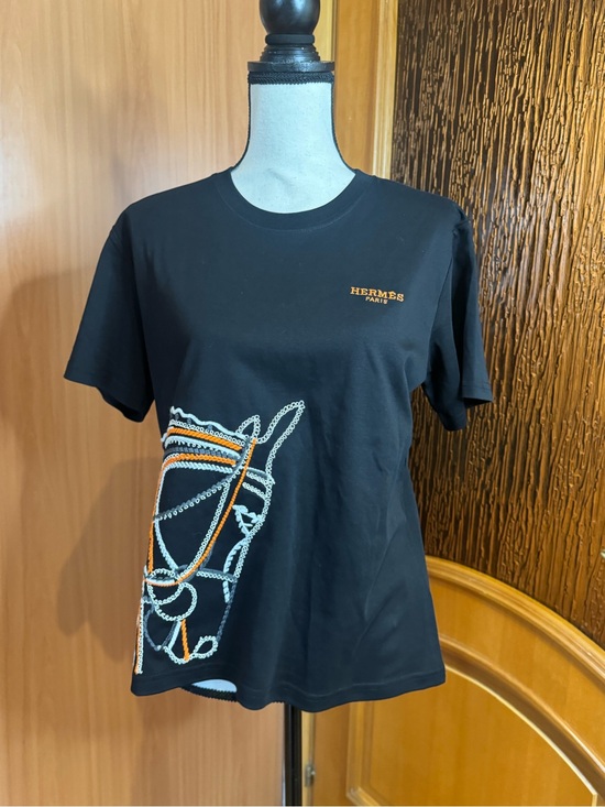 Hermes Tops - Hermes Black Short Sleeve cotton Tee with Orange & White Embroidery Sz L
